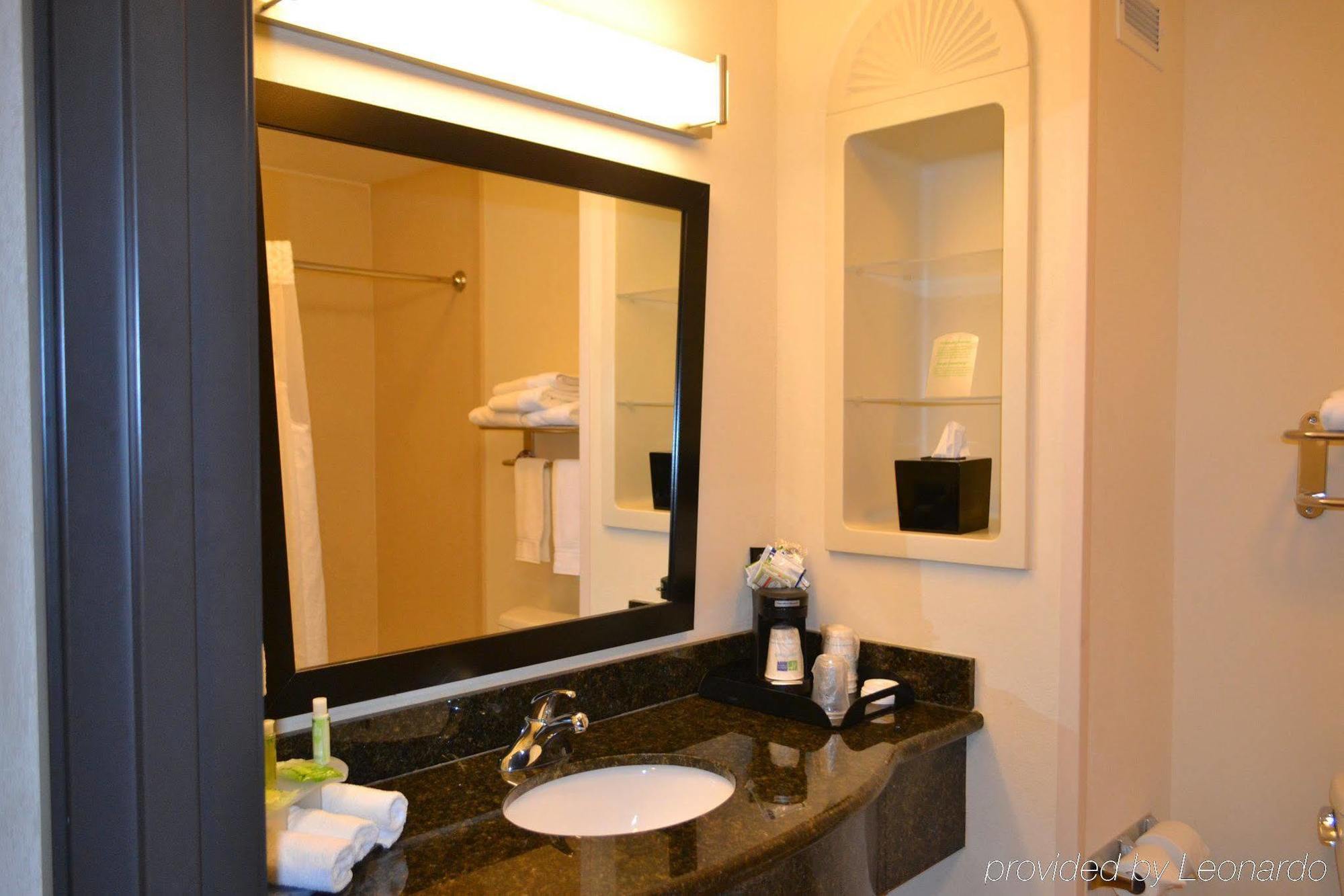 Holiday Inn Express Hotel And Suites - Odessa By Ihg Eksteriør billede